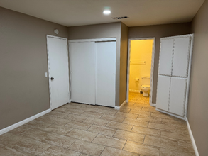 16645 Valencia Ave in Fontana, CA - Building Photo - Building Photo