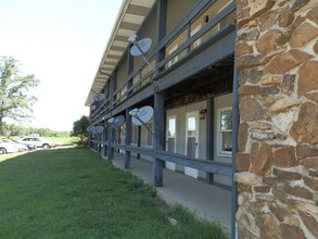 Stone Manor in Benton, IL - Foto de edificio - Building Photo