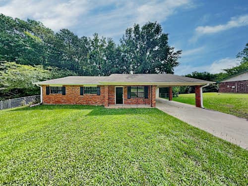 property at 1806 Oriole Trail