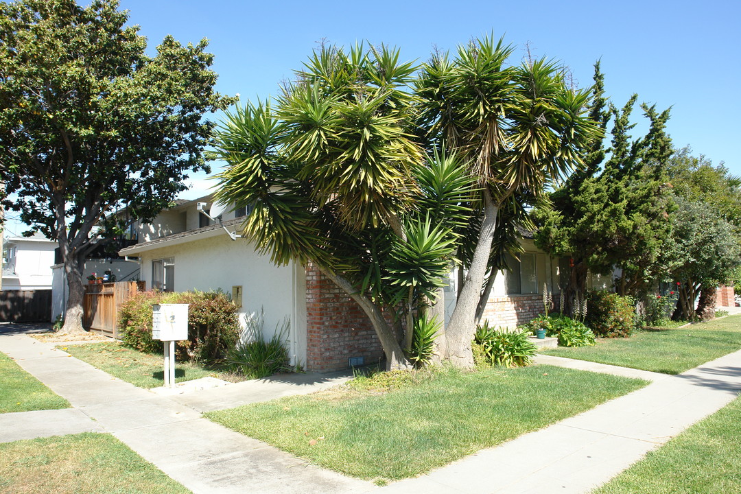 325 Greendale Way in San Jose, CA - Building Photo