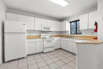 28214 SW 143rd Ct in Homestead, FL - Building Photo - Building Photo
