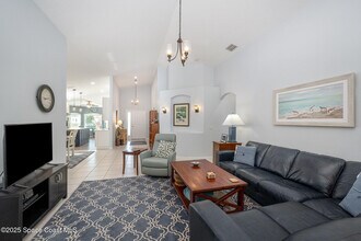 1021 Indian Oaks Dr in Melbourne, FL - Building Photo - Building Photo