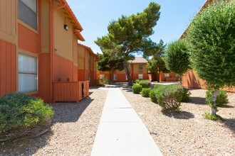 Amber Ridge in Las Vegas, NV - Building Photo - Building Photo
