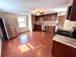 41 Mount Vernon St, Unit 3 in Somerville, MA - Building Photo - Building Photo