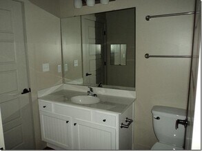 215 Nash St in Wilson, NC - Building Photo - Building Photo