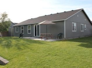 5201 Desert Dove Loop in West Richland, WA - Building Photo - Building Photo