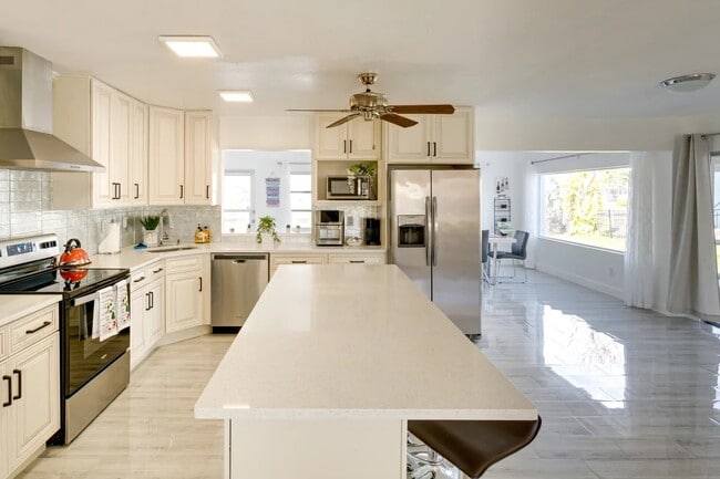 5201 Forbes Terrace in Port Charlotte, FL - Building Photo - Building Photo