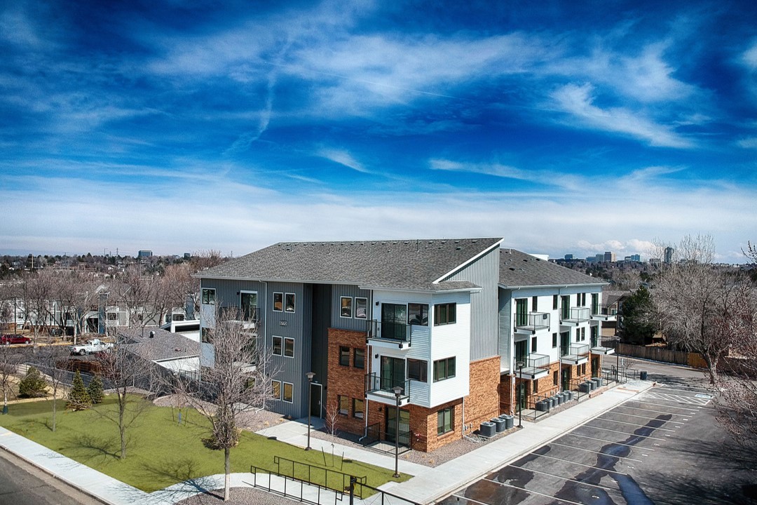 Villas at Holly in Centennial, CO - Building Photo