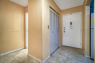 16851 NE 23rd Ave in North Miami Beach, FL - Building Photo - Building Photo
