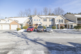 Kensington Apartments in Bedford, NH - Building Photo - Building Photo