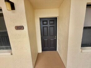 545 Garfield Ave in Cocoa Beach, FL - Foto de edificio - Building Photo