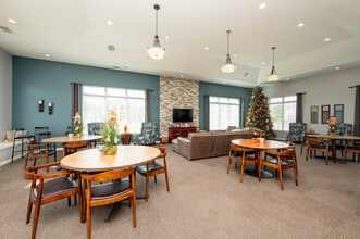 Greystone of Noblesville in Noblesville, IN - Foto de edificio - Interior Photo