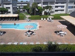 7897 Golf Cir Dr in Margate, FL - Foto de edificio - Building Photo