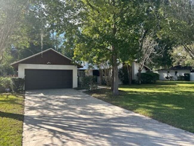 property at 1536 SE 43rd Terrace