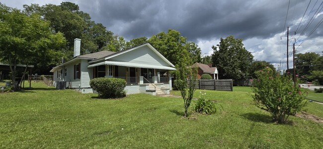 141 Swint Ave SE in Milledgeville, GA - Foto de edificio - Building Photo