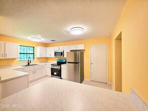 4951 Dallen Lea Dr in Jacksonville, FL - Building Photo - Building Photo