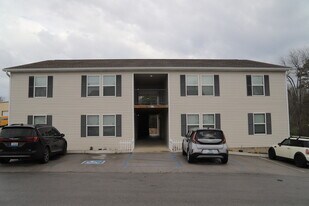877 American Greeting Card Rd, Unit 7 in Corbin, KY - Building Photo