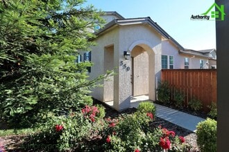 550 Mission De Oro Dr in Redding, CA - Building Photo - Building Photo