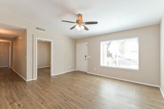 10029 E Moonstruck Way in Tucson, AZ - Building Photo - Building Photo