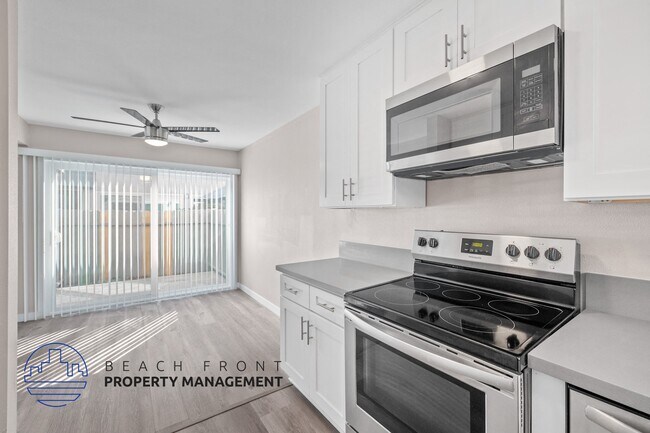 515-517 N. Juanita Ave. in Redondo Beach, CA - Building Photo - Building Photo