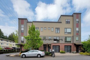 3408 SW Moss St in Portland, OR - Building Photo