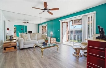 3580 38th Ave S in St. Petersburg, FL - Building Photo - Building Photo