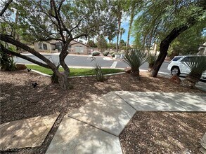 2604 Ponderosa Pine Ave in Henderson, NV - Building Photo - Building Photo