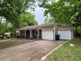 10744 Alliance Dr in St. Louis, MO - Building Photo