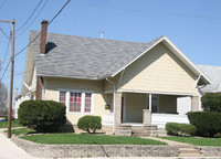 EIP Student Housing in Charleston, IL - Foto de edificio - Building Photo