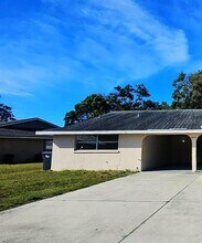 4210 8th St Ct E in Bradenton, FL - Building Photo - Building Photo