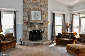 3713 Stonewall Manor Dr in Triangle, VA - Building Photo - Building Photo