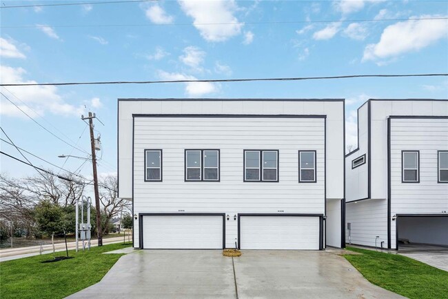 8107 Calhoun Rd