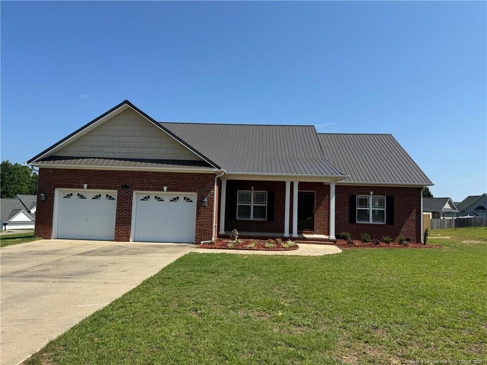 655 Plantation Dr in Cameron, NC - Building Photo