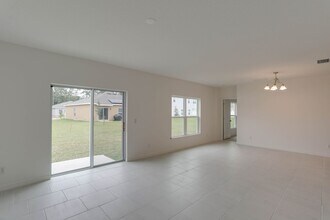 829 Avenal Ln in Davenport, FL - Building Photo - Building Photo