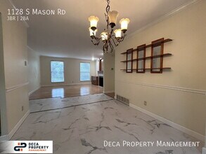 1128 S Mason Rd in St. Louis, MO - Building Photo - Building Photo