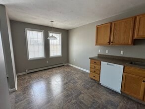 188 Middle St in Leominster, MA - Foto de edificio - Building Photo