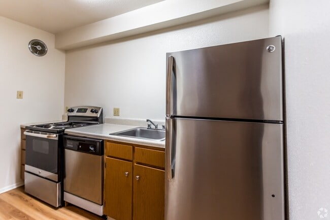 Cleary Pointe Apartments in Metairie, LA - Building Photo - Building Photo