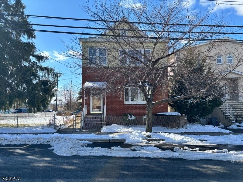 103 Shaw St in Garfield, NJ - Building Photo