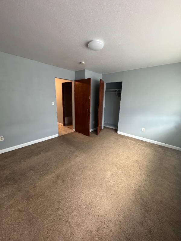 50 Gillette St, Unit D4 in West Hartford, CT - Building Photo - Building Photo