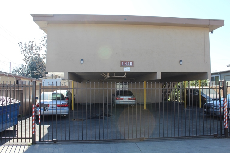 Lafayette Apartments in Stockton, CA - Building Photo