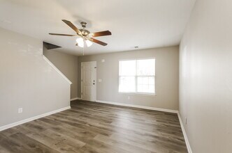 5746 Laborde Ave in Charlotte, NC - Building Photo - Building Photo