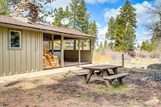 627 Bear Valley Rd in Loyalton, CA - Building Photo - Building Photo