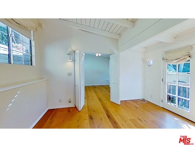 10211 Seabury Ln in Los Angeles, CA - Building Photo - Building Photo