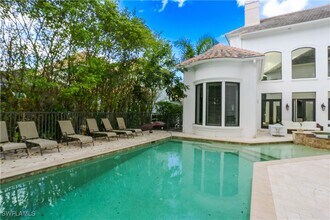 1412 Hemingway Pl in Naples, FL - Building Photo - Building Photo