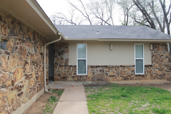 620 Lloyd Ave in Midwest City, OK - Building Photo - Building Photo