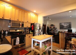 69 Babcock St in Brookline, MA - Building Photo - Building Photo