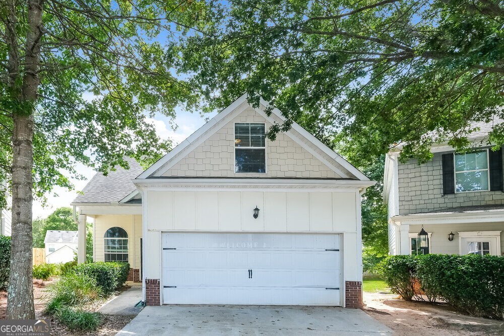 190 Seabreeze Ct in Newnan, GA - Building Photo