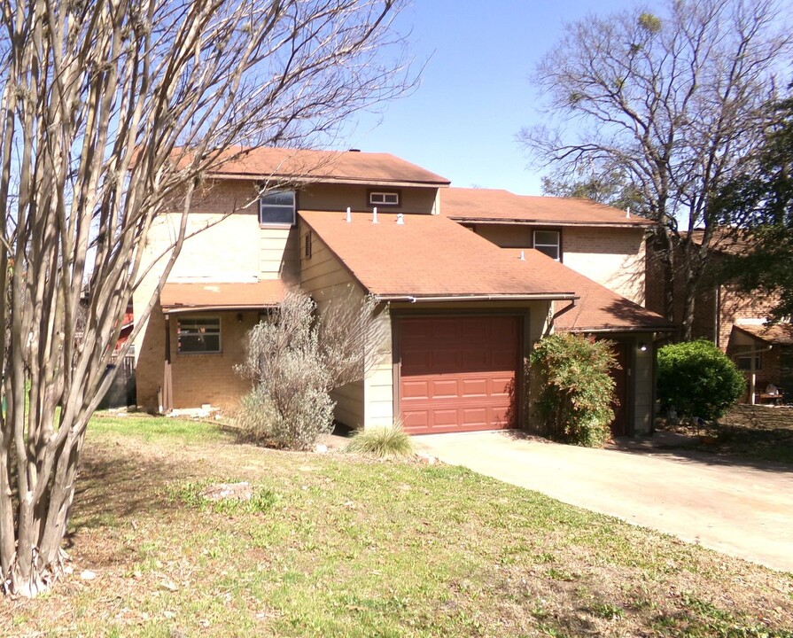 1504 Cinnamon Path in Austin, TX - Building Photo