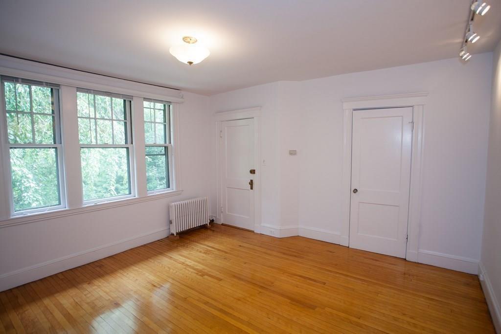 4 Chauncy Ter in Cambridge, MA - Building Photo
