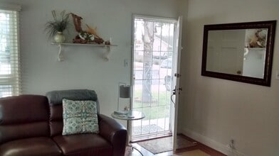 1611 Greenwood Ave in Torrance, CA - Foto de edificio - Building Photo